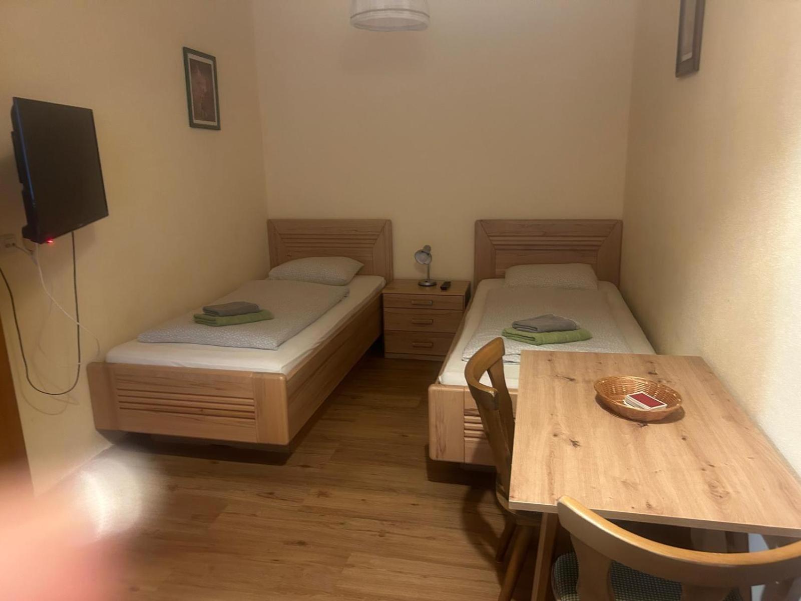 Gasthof Mit Seeterasse & Appartements Zur Landeroith Weyregg Ngoại thất bức ảnh