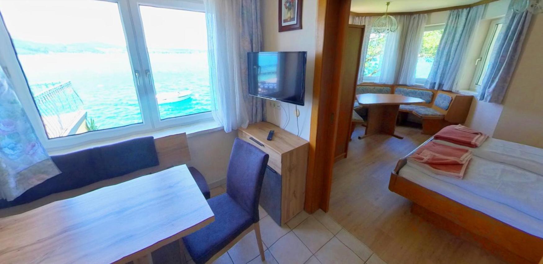 Gasthof Mit Seeterasse & Appartements Zur Landeroith Weyregg Ngoại thất bức ảnh