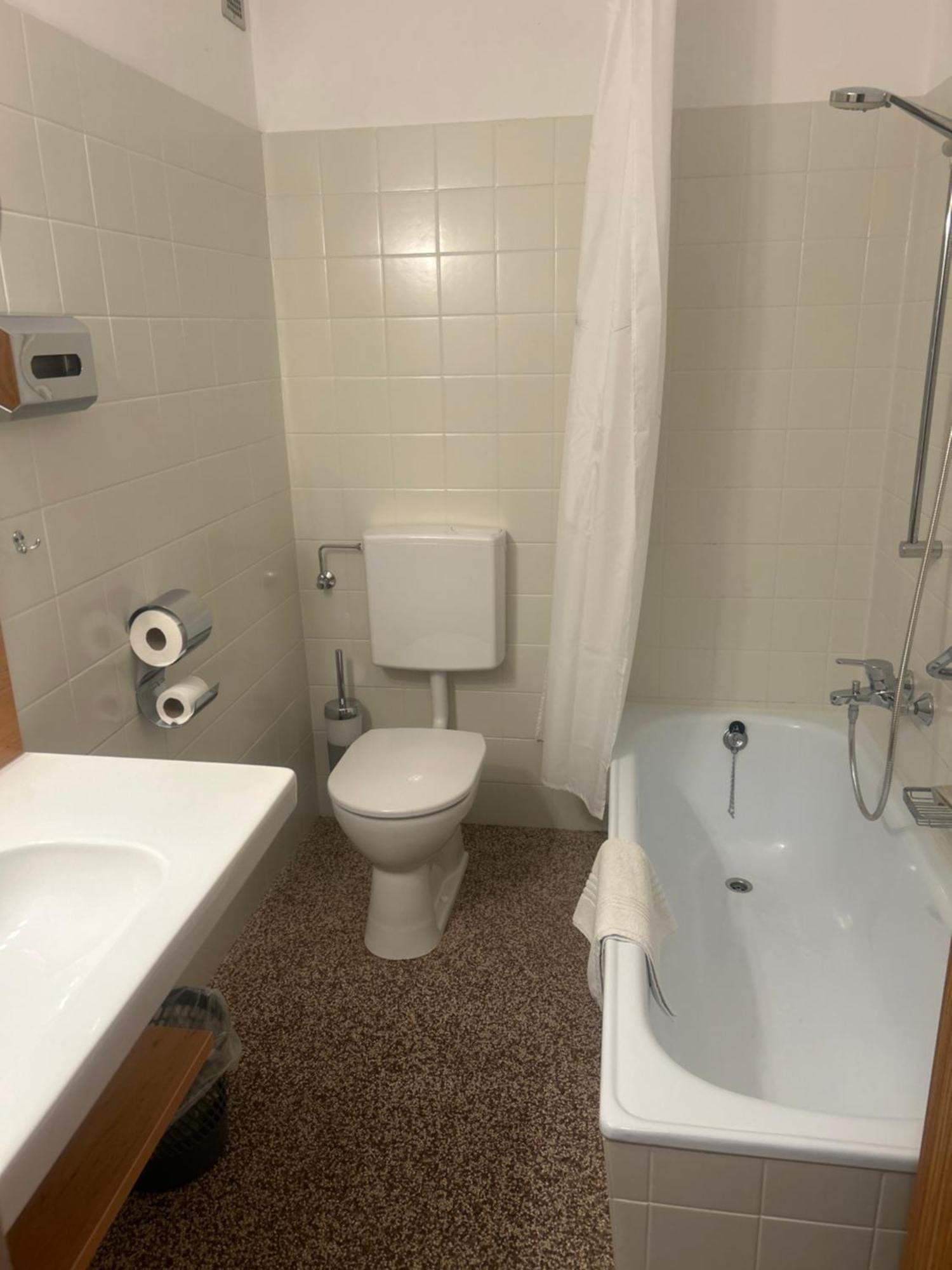 Gasthof Mit Seeterasse & Appartements Zur Landeroith Weyregg Ngoại thất bức ảnh